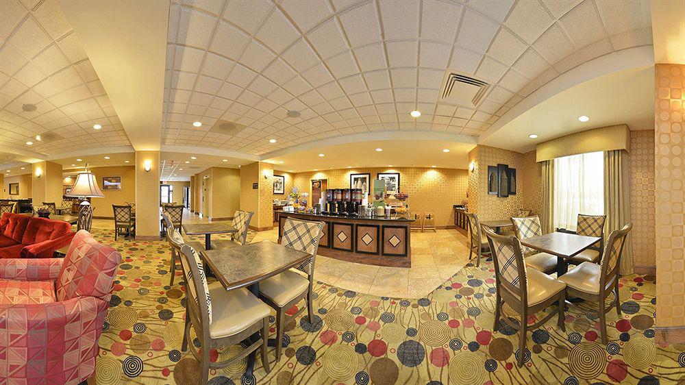 Hampton Inn Utica Zewnętrze zdjęcie
