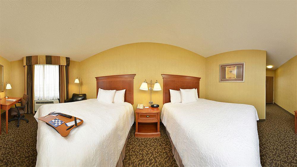 Hampton Inn Utica Zewnętrze zdjęcie
