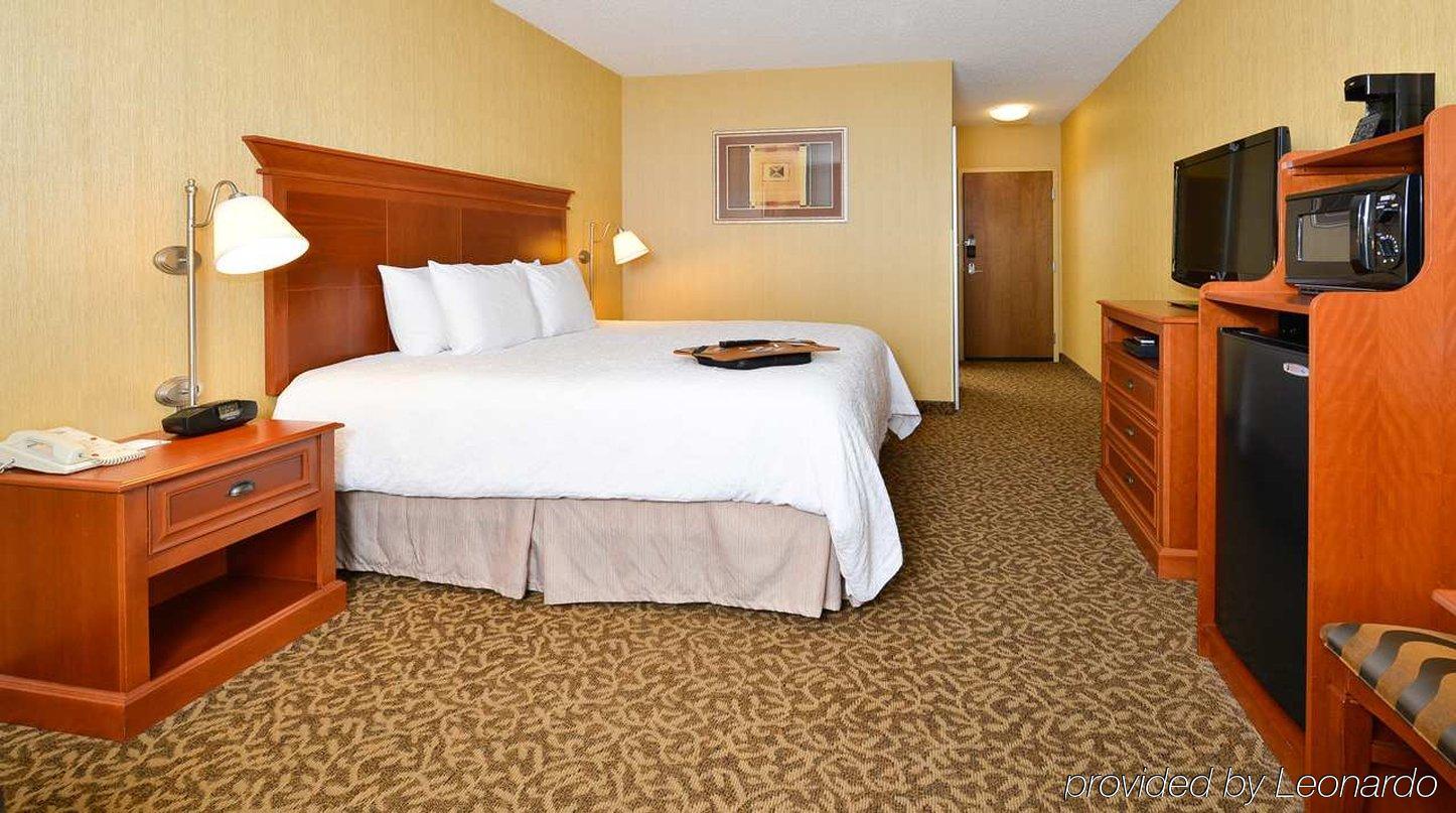 Hampton Inn Utica Zewnętrze zdjęcie