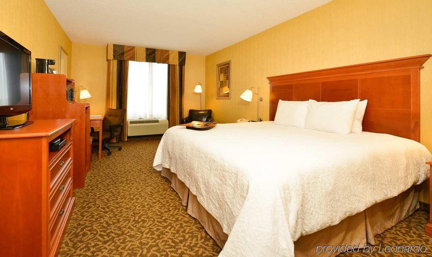 Hampton Inn Utica Zewnętrze zdjęcie