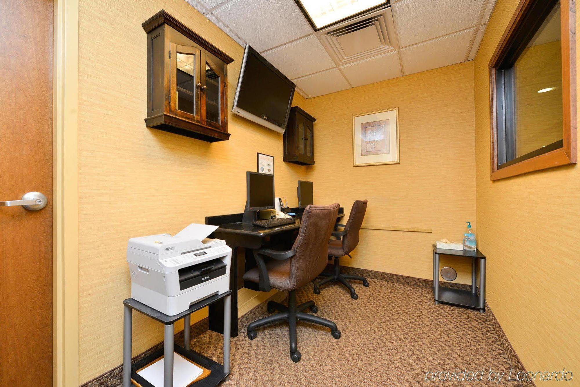 Hampton Inn Utica Zewnętrze zdjęcie