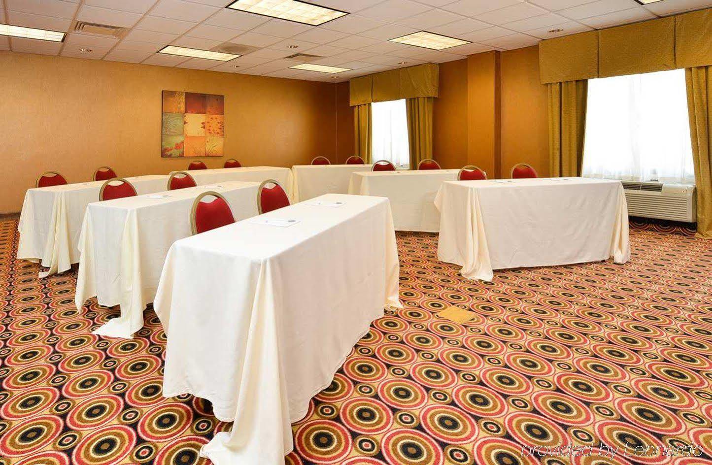 Hampton Inn Utica Zewnętrze zdjęcie